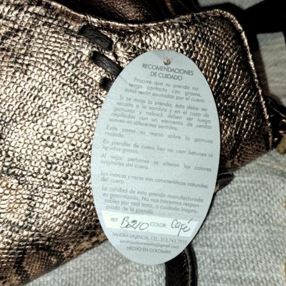 Sandra Valencia New Numbered Croc Embossed Aztec Pattern. NWT - Picture 10 of 16